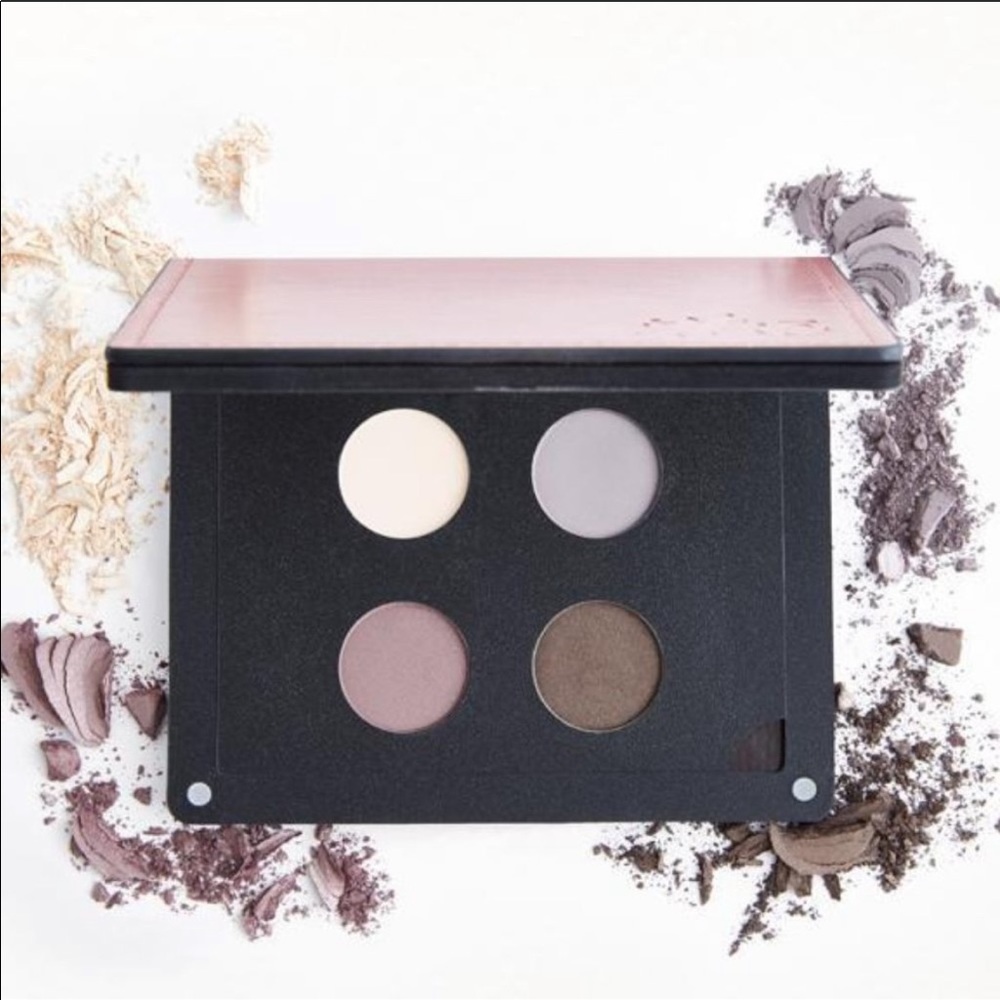 Brand New! ittse magnetic palette